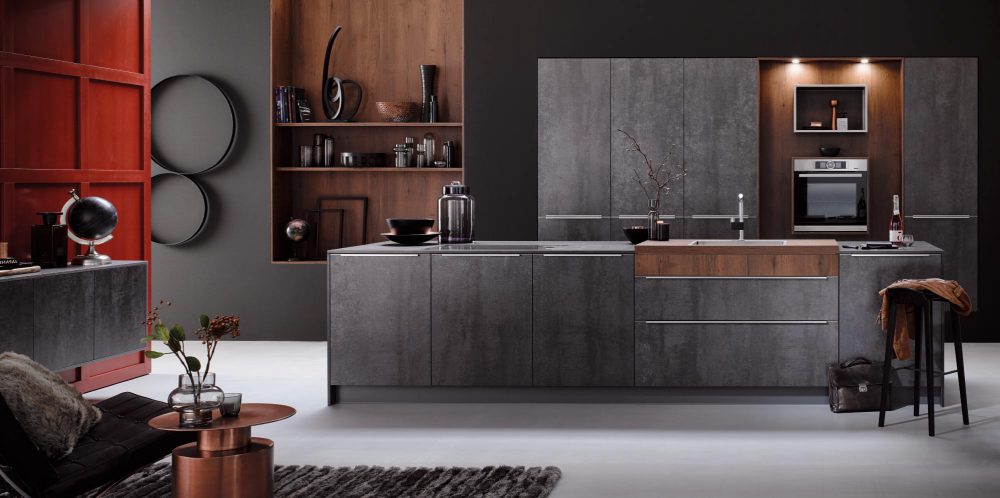 An iron grey gespiegelt German kitchen