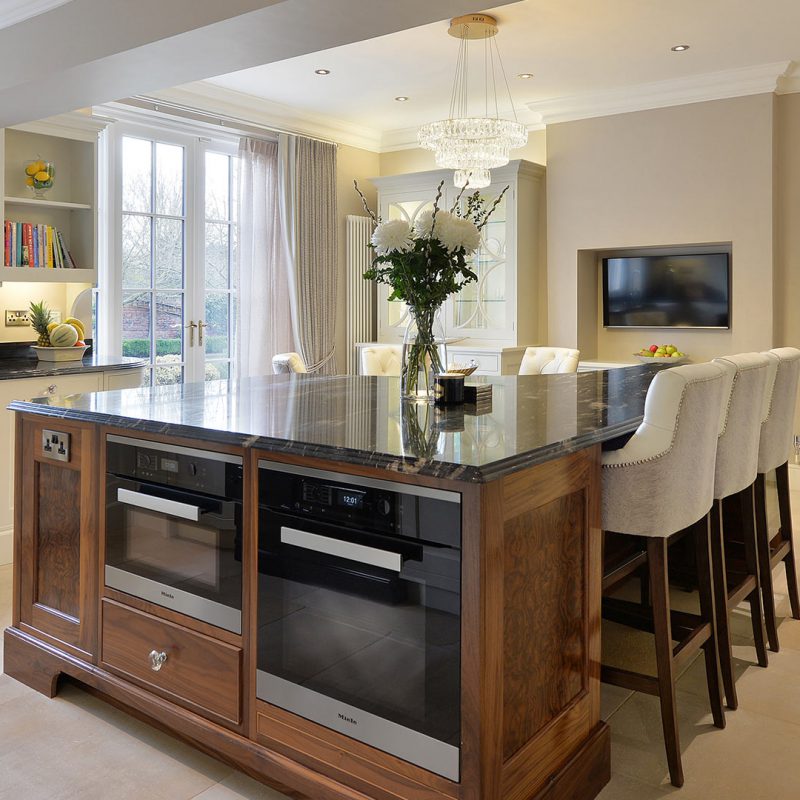 White Hepworth and Wood English kitchen