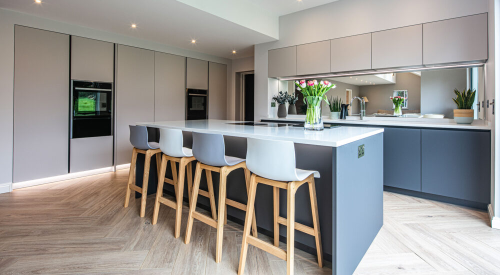 kitchen island with seats - Karl Benz Kitchen