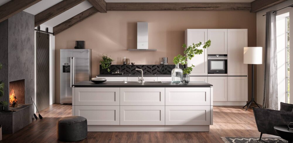 Neutral German Kitchen Style - Karl Benz Kitchen