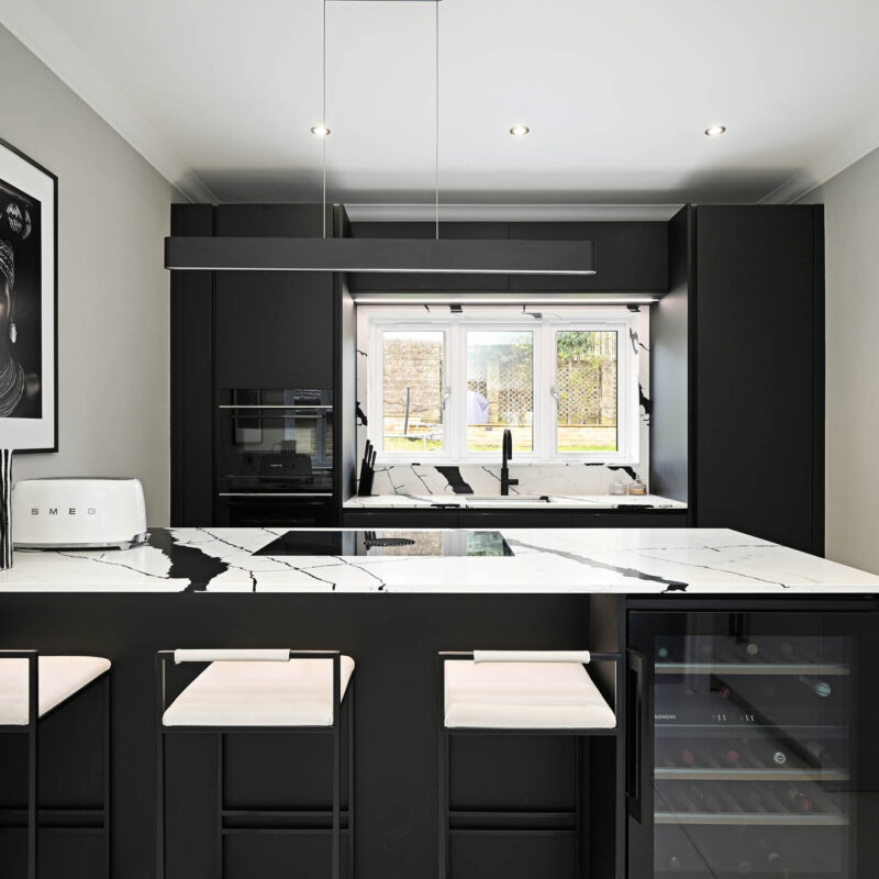 minimalist kitchen - Karl Benz